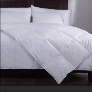 IHG BEDDING COLLECTION King Duvet Comforter Medium Insert